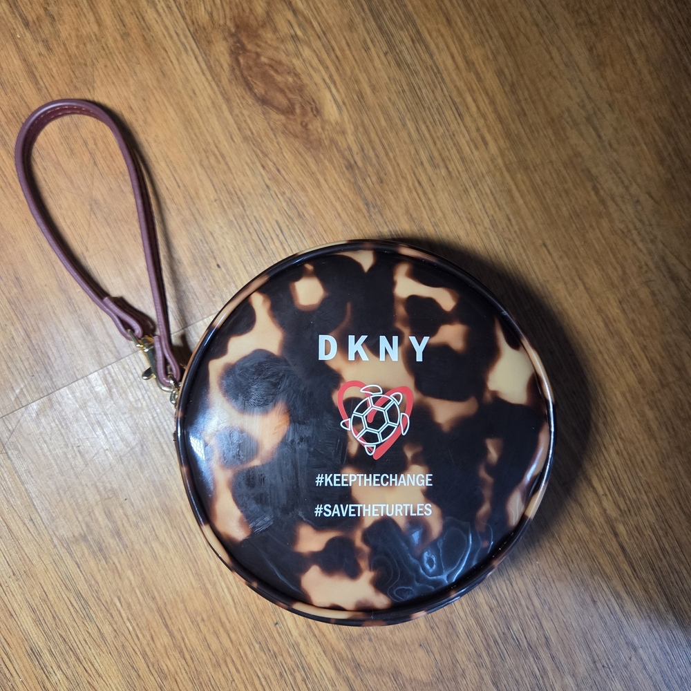 DKNY Tortoiseshell Round Wristlet Pouch - Brown/Black
